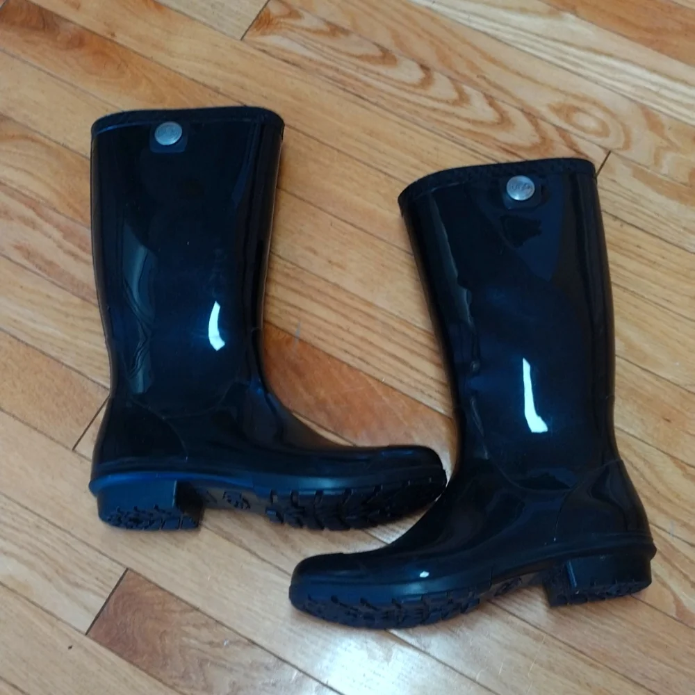 -UGG black shiny rubber calf length boots made in the USA waterproof boots